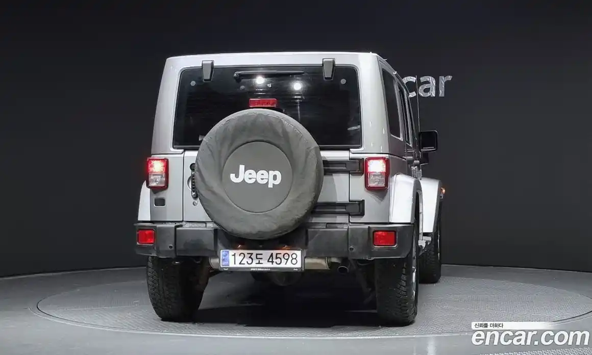 Jeep Wrangler 2016 3.6 Автомат в Москве № 232635, фото 8