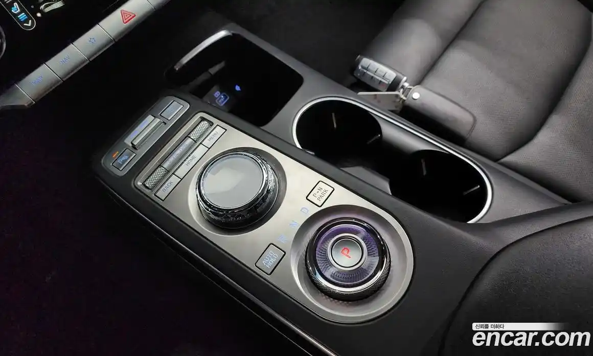 Genesis GV70 2021 2.5 Автомат в Москве № 25383, фото 20