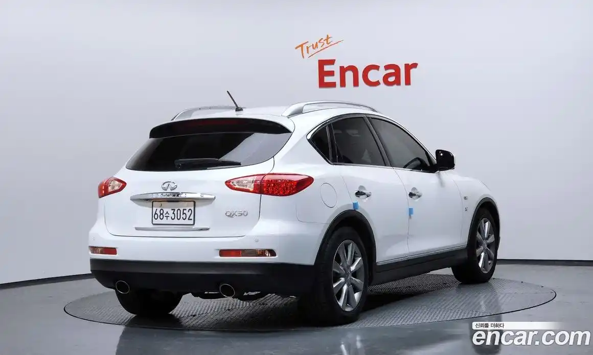 Infiniti QX50 2015 3.7 Автомат в Москве № 256145, фото 12