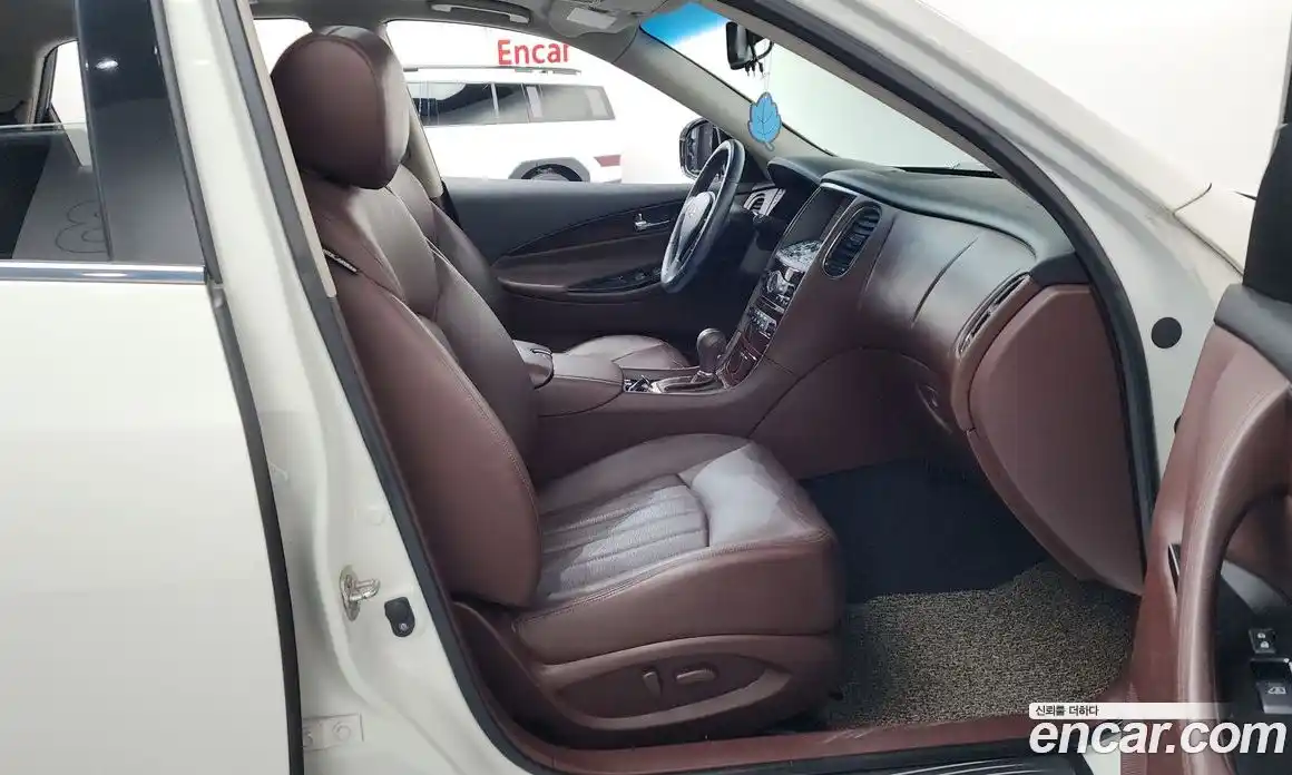 Infiniti QX50 2015 3.7 Автомат в Москве № 256145, фото 16