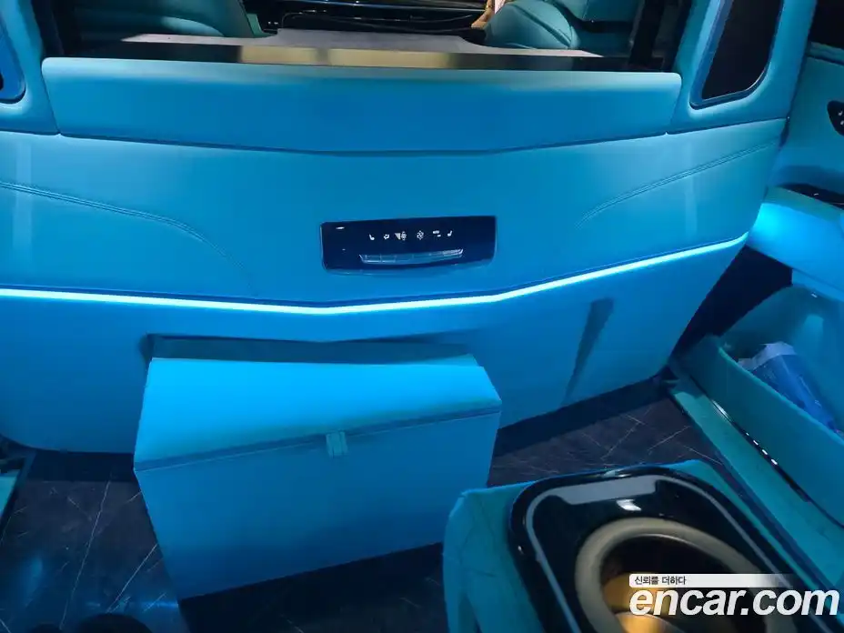 Cadillac Escalade 2023 6.2 Автомат в Москве № 256523, фото 18