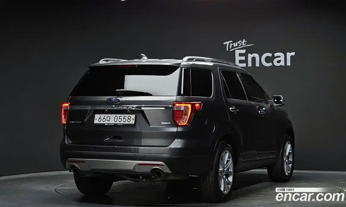 Ford Explorer 2016 2.3 Автомат в Москве № 273397, фото 12