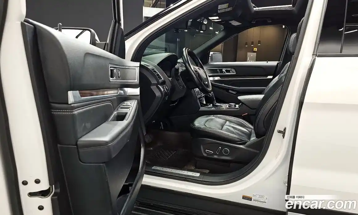 Ford Explorer 2018 2.3 Автомат в Москве № 273411, фото 12