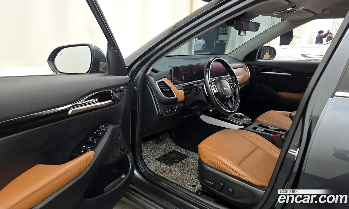 Kia Seltos 2023 1.6 Автомат в Москве № 286988, фото 8