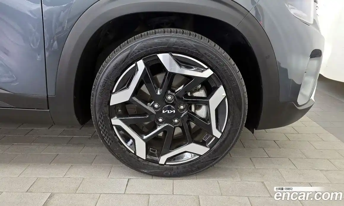 Kia Seltos 2023 1.6 Автомат в Москве № 286988, фото 9