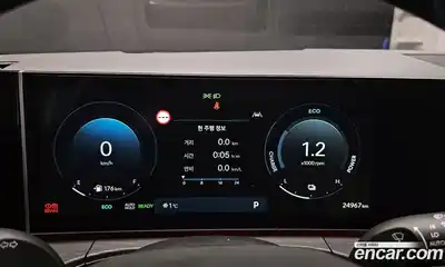 Hyundai Santa Fe 2024 1.6 Автомат в Москве № 2984, миниатюра 9