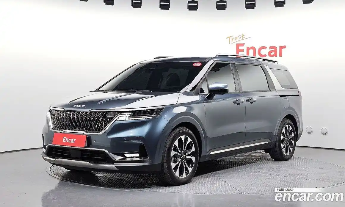 Kia Canival 2023 3.5 Автомат в Москве № 321603, фото 15