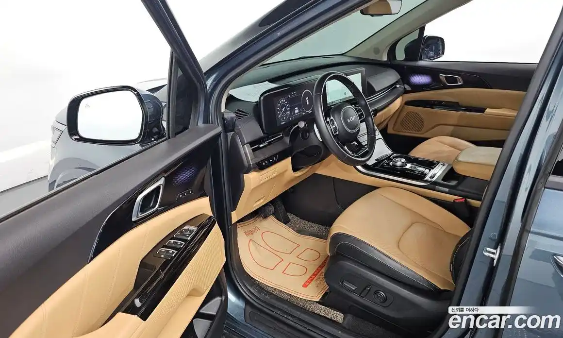 Kia Canival 2023 3.5 Автомат в Москве № 321603, фото 19