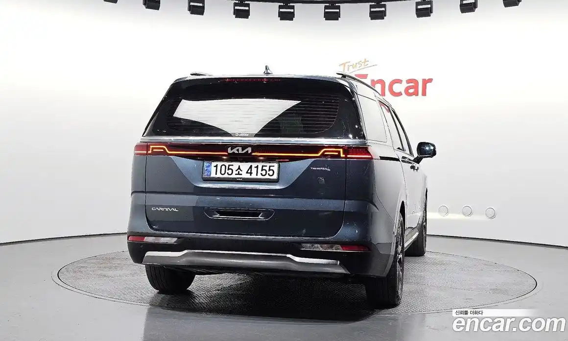 Kia Canival 2023 3.5 Автомат в Москве № 321603, фото 9