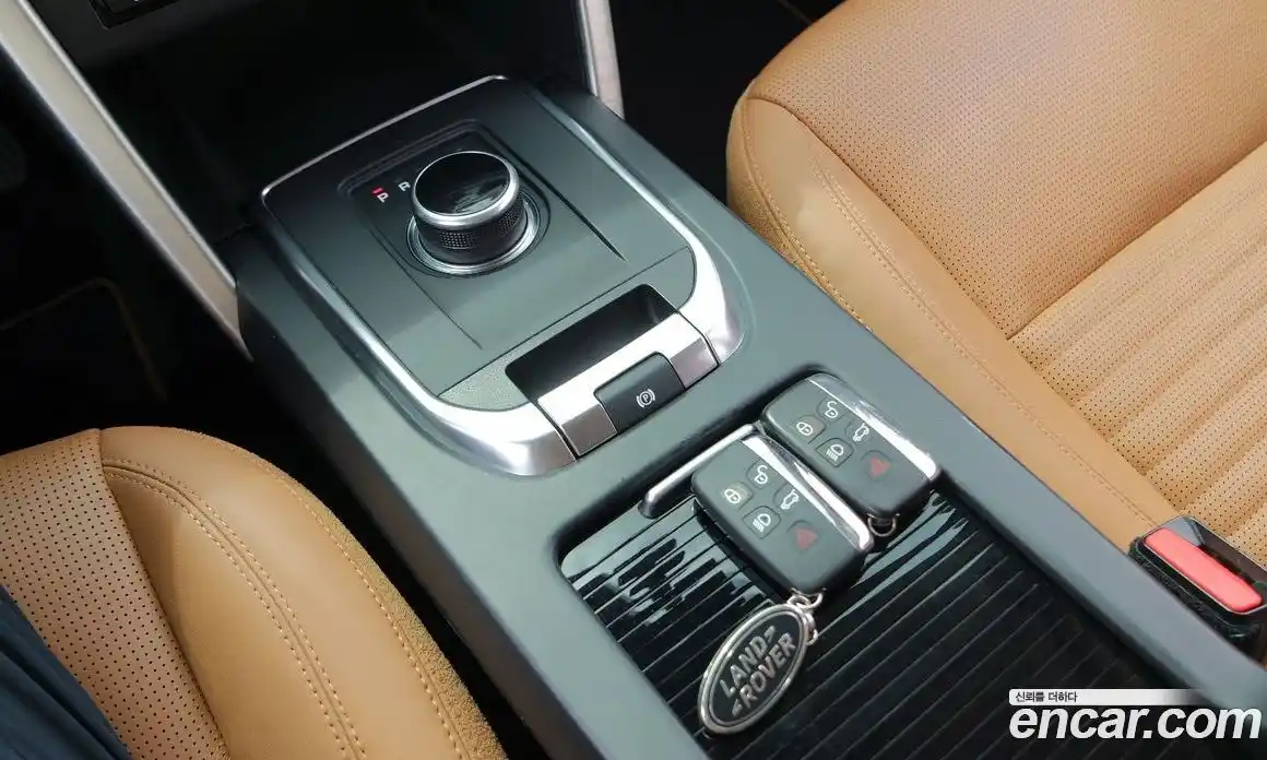 Land Rover Discovery Sport 2018 2.0 Автомат в Москве № 333909, фото 16