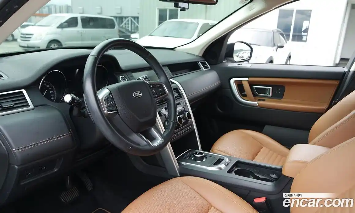 Land Rover Discovery Sport 2018 2.0 Автомат в Москве № 333909, фото 17