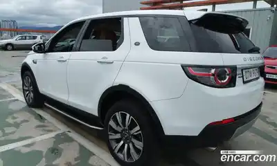 Land Rover Discovery Sport 2018 2.0 Автомат в Москве № 333909, миниатюра 2