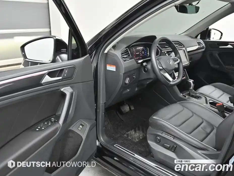 Volkswagen Tiguan 2023 2.0 Автомат в Москве № 334506, фото 11