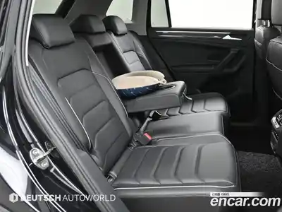 Volkswagen Tiguan 2023 2.0 Автомат в Москве № 334506, миниатюра 12