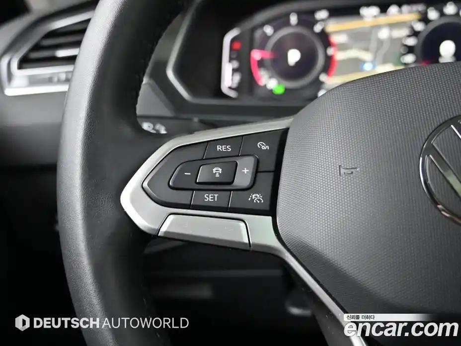 Volkswagen Tiguan 2023 2.0 Автомат в Москве № 334506, фото 18