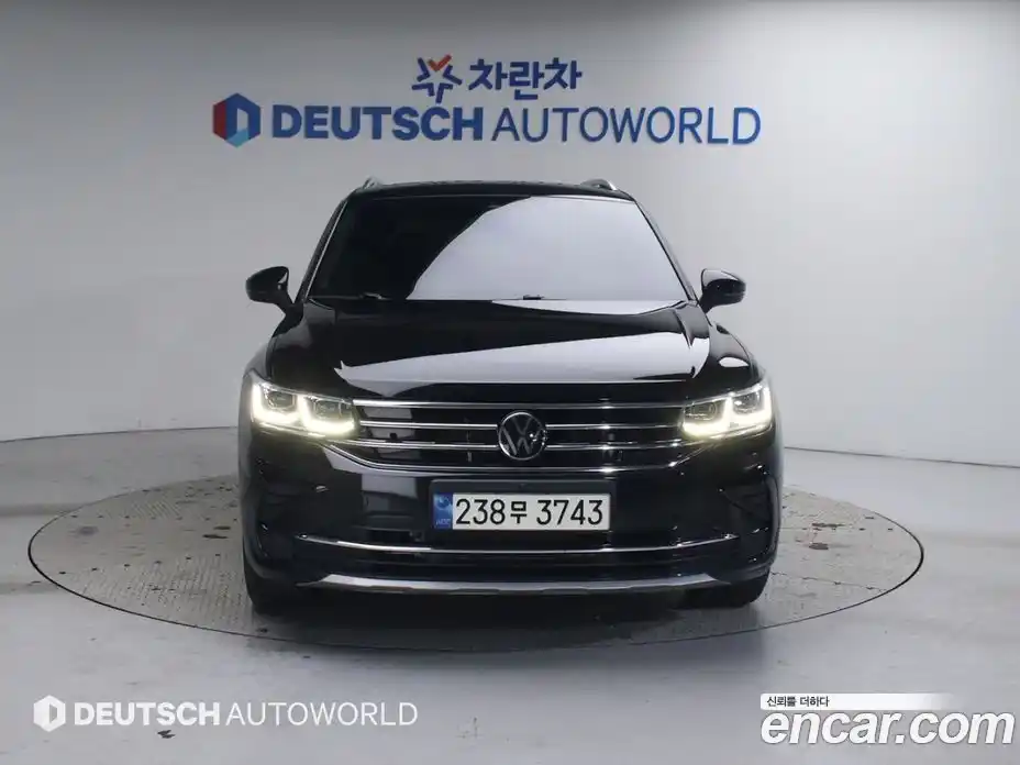 Volkswagen Tiguan 2023 2.0 Автомат в Москве № 334506, фото 3