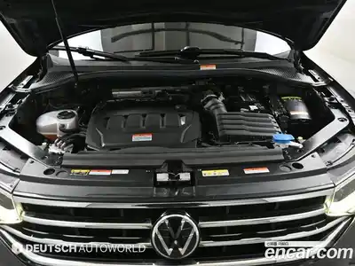 Volkswagen Tiguan 2023 2.0 Автомат в Москве № 334506, миниатюра 6