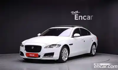 Jaguar XF, 2017