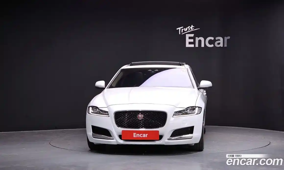 Jaguar XF 2017 2.0 Автомат в Москве № 335834, фото 3