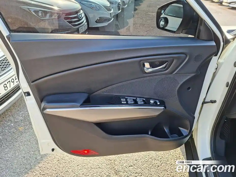 SsangYong TIBOLI 2015 1.6 Автомат в Москве № 34646, фото 11