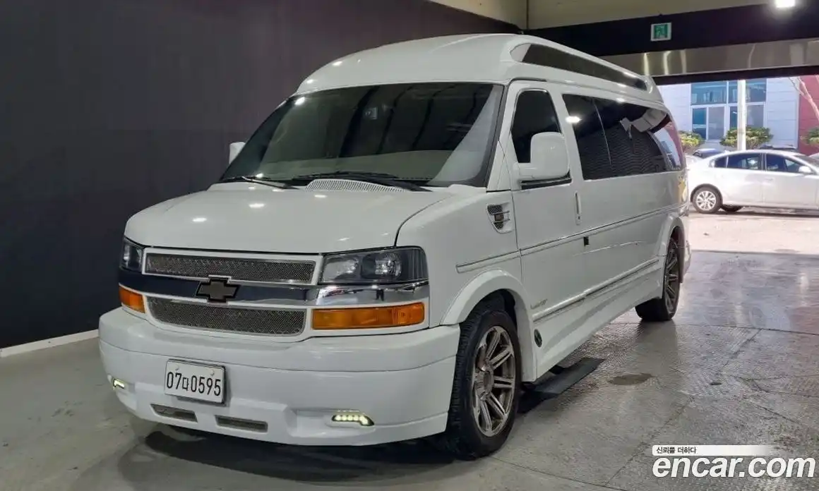 Chevrolet Express Van 2016 6.0 Автомат в Москве № 363855, фото 1
