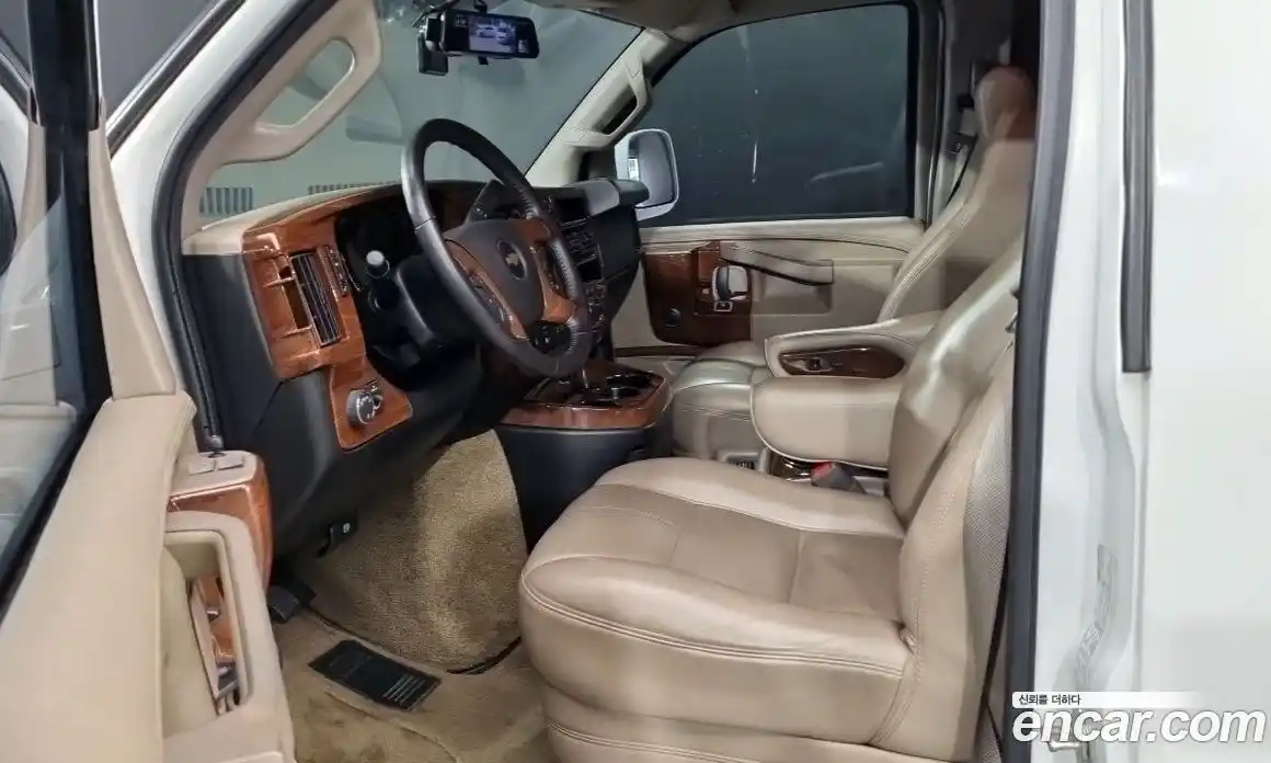 Chevrolet Express Van 2016 6.0 Автомат в Москве № 363855, фото 10