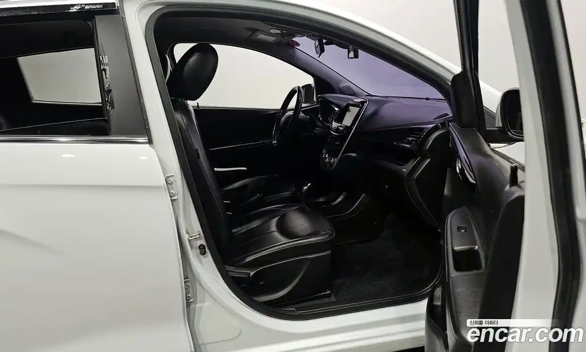 Chevrolet Spark 2016 1.0 Автомат в Москве № 36669, фото 7