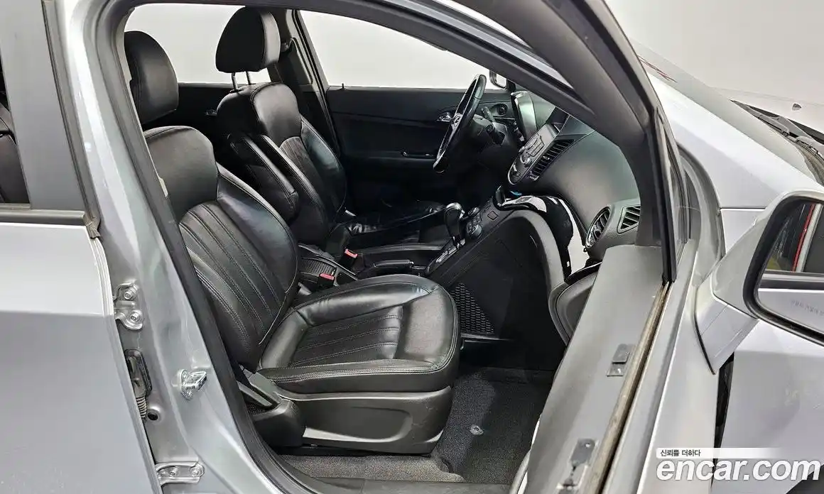 Chevrolet Orlando 2014 2.0 Автомат в Москве № 39666, фото 16