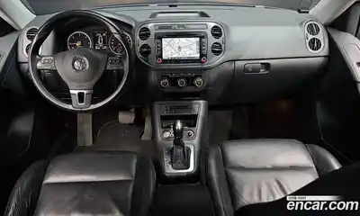 Volkswagen Tiguan 2015 2.0 Автомат в Москве № 400002, миниатюра 7