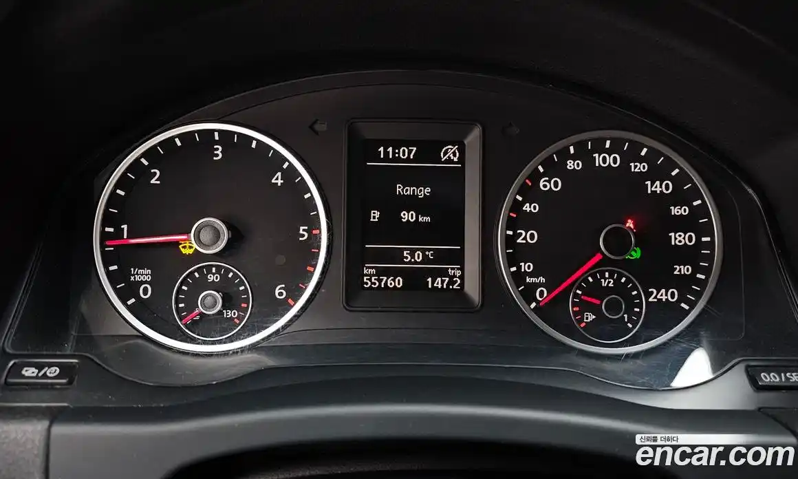 Volkswagen Tiguan 2015 2.0 Автомат в Москве № 400002, фото 8