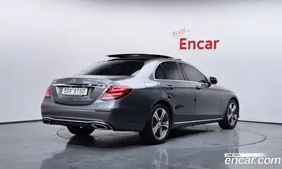 Mercedes-Benz E-Class 2017 2.0 Автомат в Москве № 413480, миниатюра 2