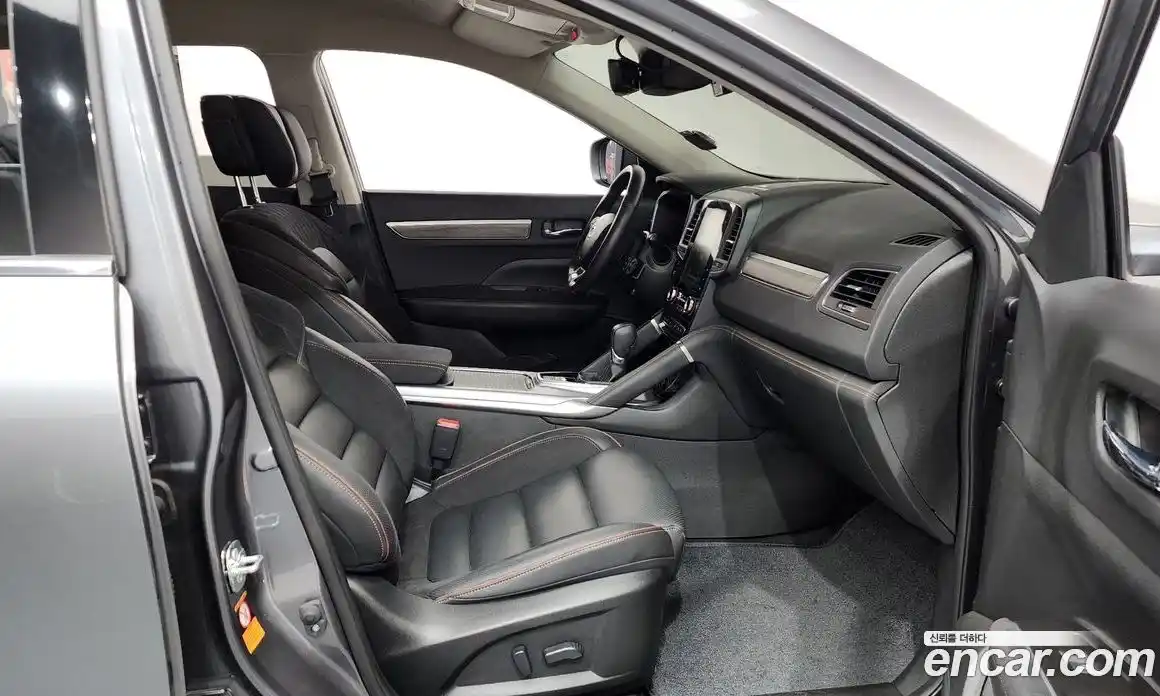 Renault QM6 2023 2.0 Автомат в Москве № 422950, фото 11