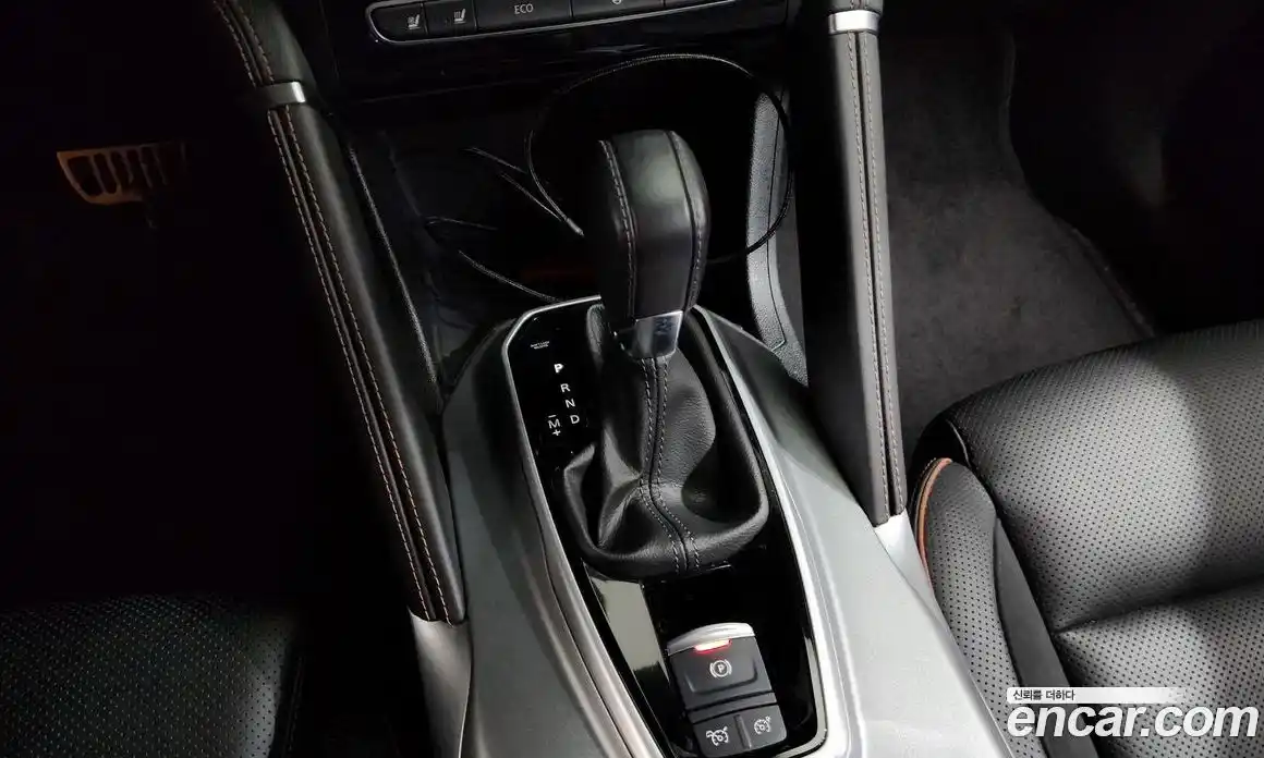 Renault QM6 2023 2.0 Автомат в Москве № 422950, фото 9