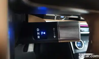 Hyundai Santa Fe 2025 2.5 Автомат в Москве № 448757, миниатюра 9