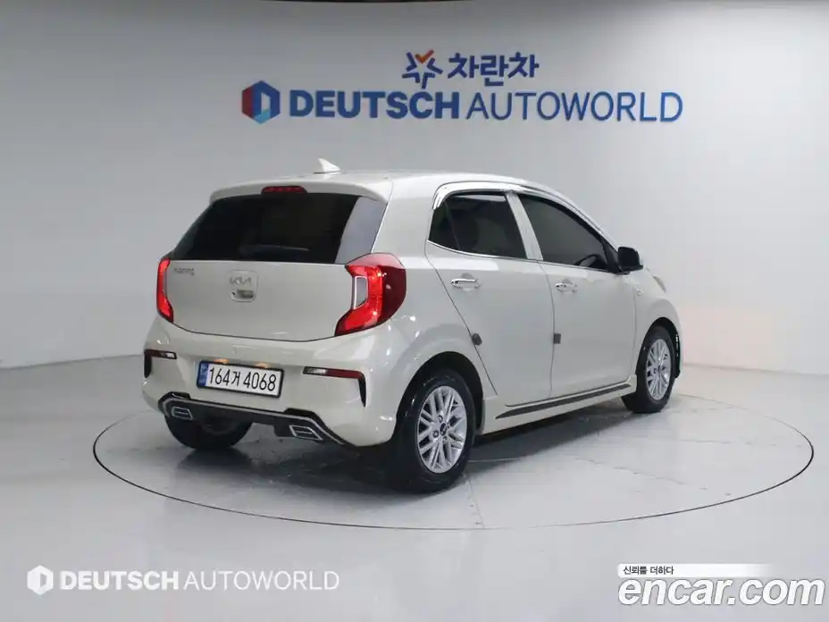 Kia Morning 2022 1.0 Автомат в Москве № 451472, фото 2