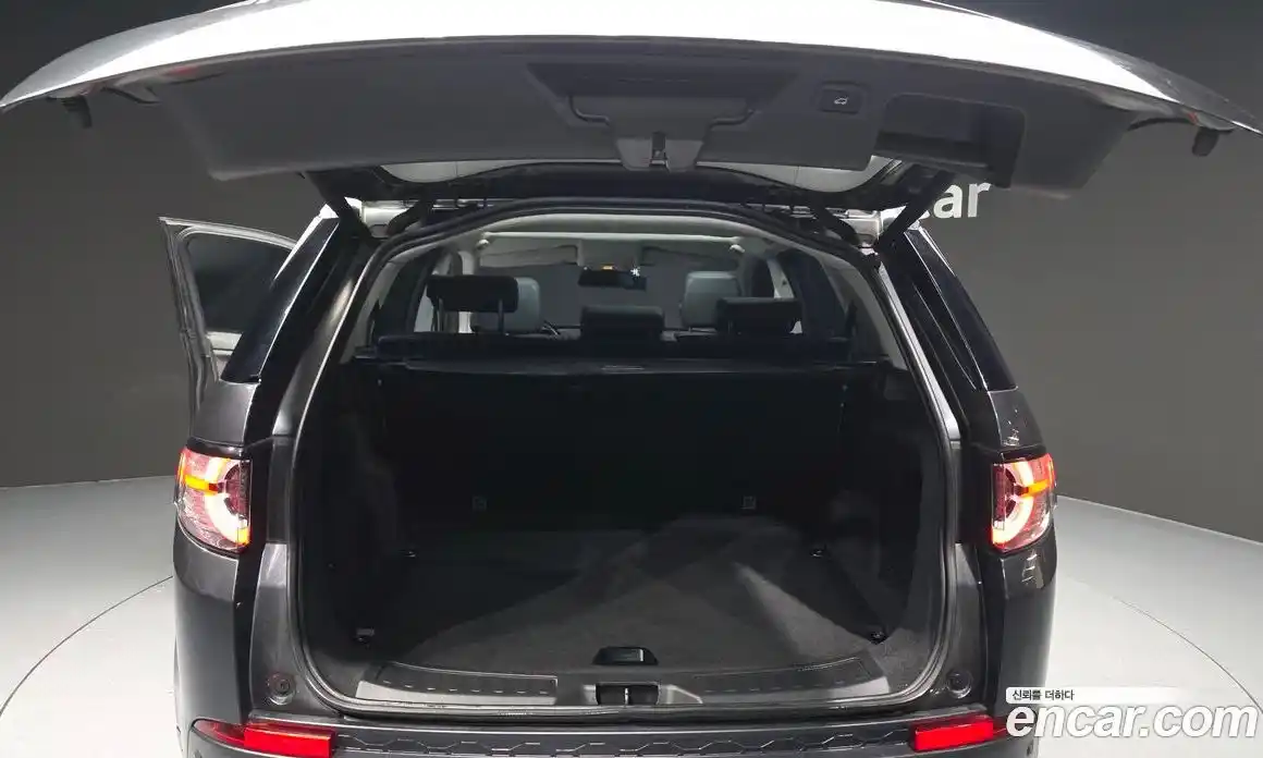 Land Rover Discovery Sport 2018 2.0 Автомат в Москве № 471284, фото 20