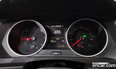 Volkswagen Tiguan 2020 2.0 Автомат в Москве № 472269, миниатюра 8