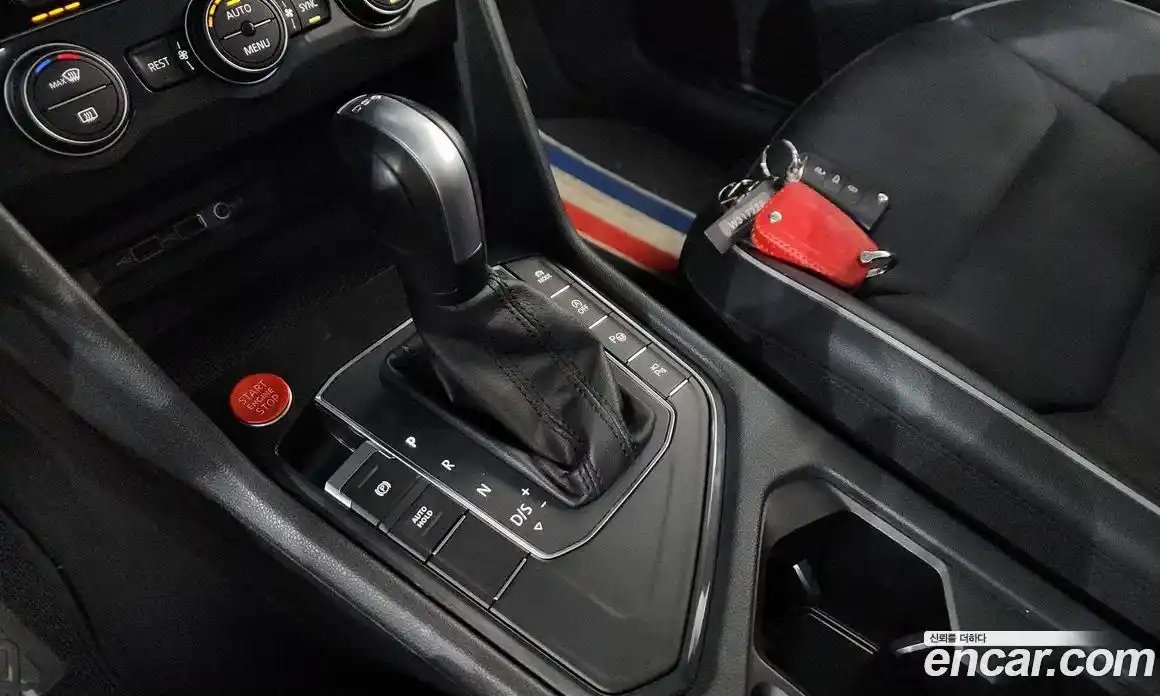 Volkswagen Tiguan 2020 2.0 Автомат в Москве № 472269, фото 9