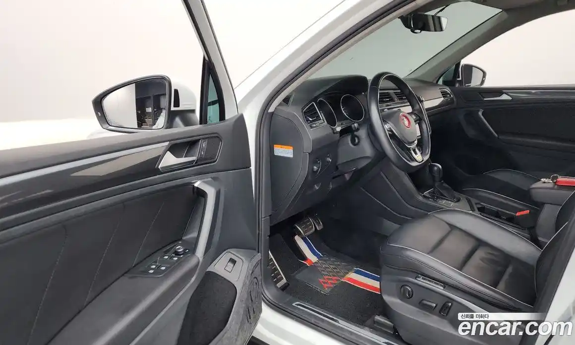 Volkswagen Tiguan 2020 2.0 Автомат в Москве № 472269, фото 10