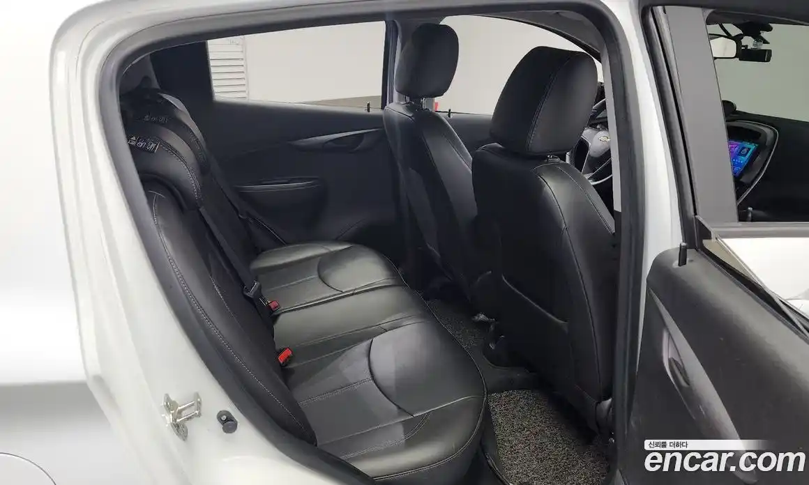 Chevrolet Spark 2016 1.0 Автомат в Москве № 492775, фото 11