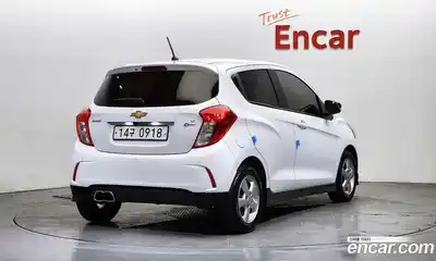 Chevrolet Spark 2016 1.0 Автомат в Москве № 492775, миниатюра 2