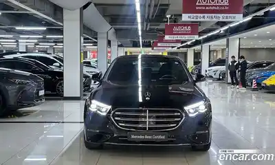 Mercedes-Benz E-Class 2025 2.0 Автомат в Москве № 493663, миниатюра 2