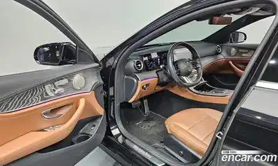 Mercedes-Benz E-Class 2021 2.0 Автомат в Москве № 494144, миниатюра 11