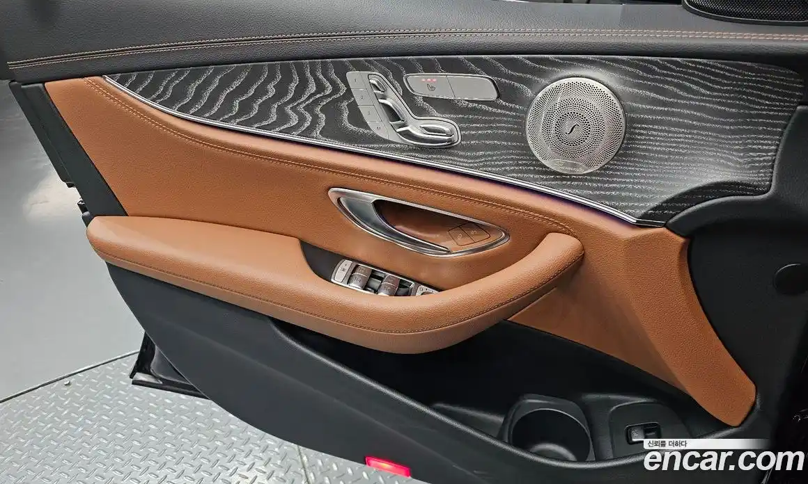 Mercedes-Benz E-Class 2021 2.0 Автомат в Москве № 494144, фото 14