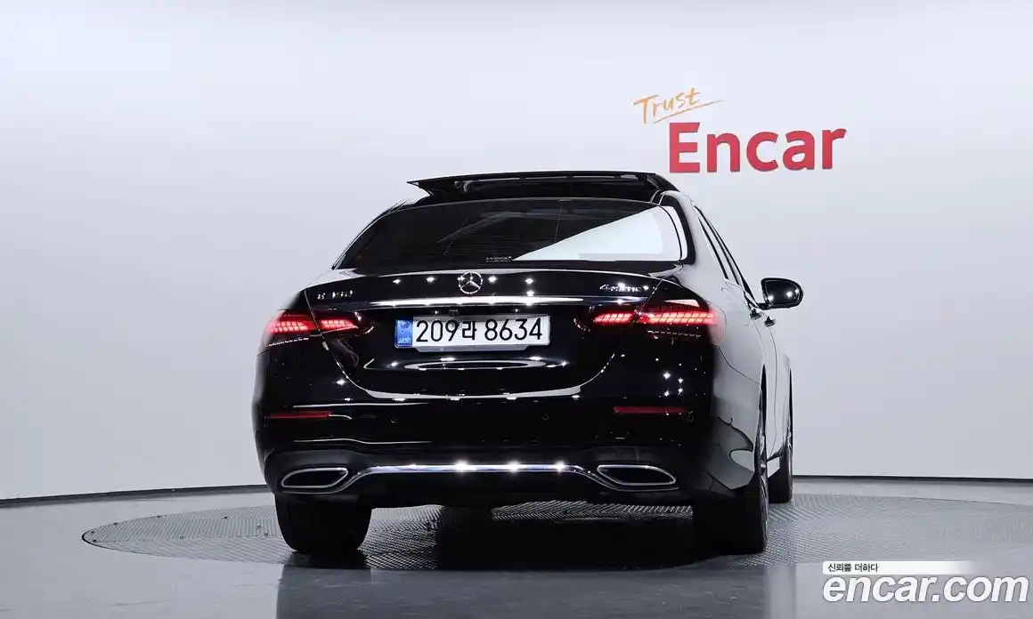 Mercedes-Benz E-Class 2021 2.0 Автомат в Москве № 494144, фото 4