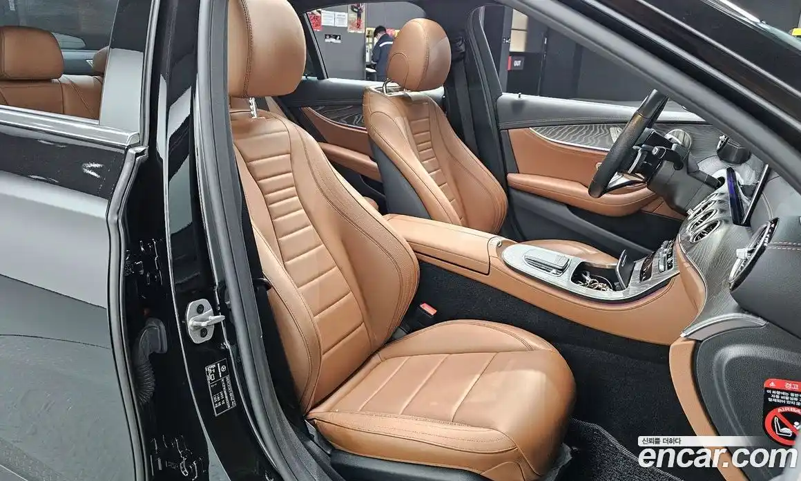 Mercedes-Benz E-Class 2021 2.0 Автомат в Москве № 494144, фото 10