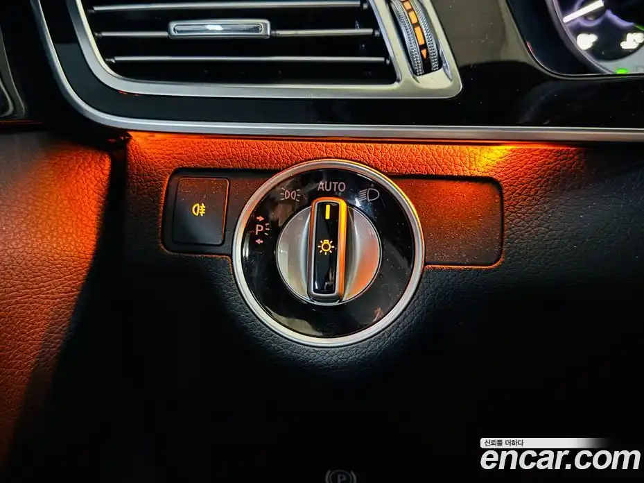 Mercedes-Benz E-Class 2014 3.5 Автомат в Москве № 494884, фото 16