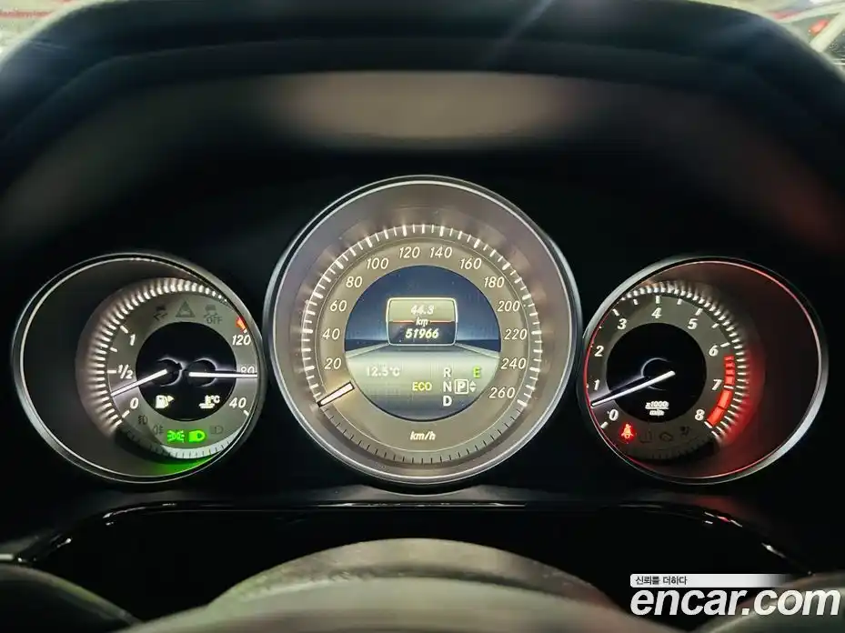 Mercedes-Benz E-Class 2014 3.5 Автомат в Москве № 494884, фото 8