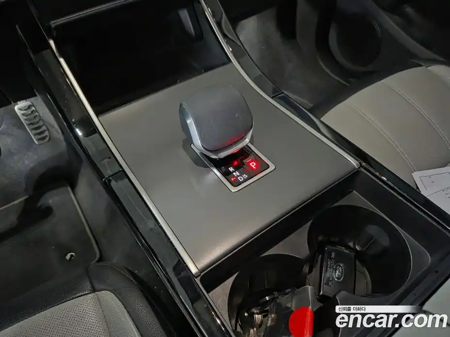 Land Rover Range-Rover Evoque 2024 2.0 Автомат в Москве № 494892, фото 11