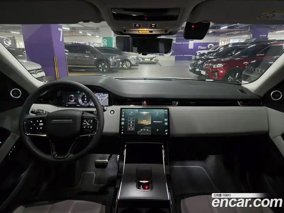 Land Rover Range-Rover Evoque 2024 2.0 Автомат в Москве № 494892, фото 7